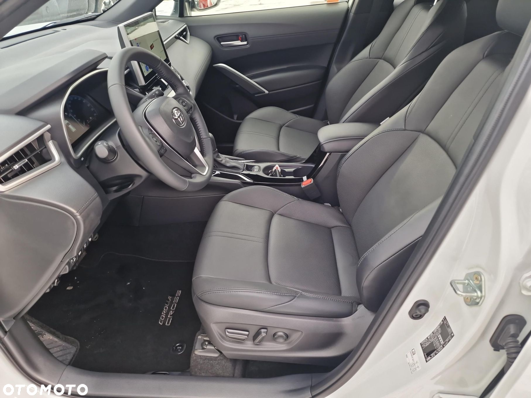 Toyota Corolla Cross - 11