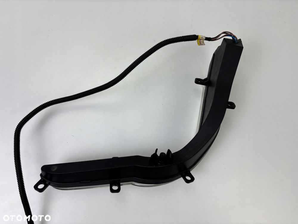 Przednia prawa lampa postojowa LED TGB Blade 550 600 Oryginał - 13