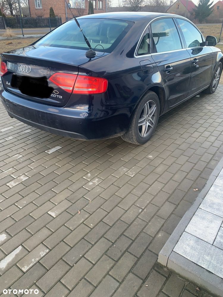 Audi A4 Limousine - 6