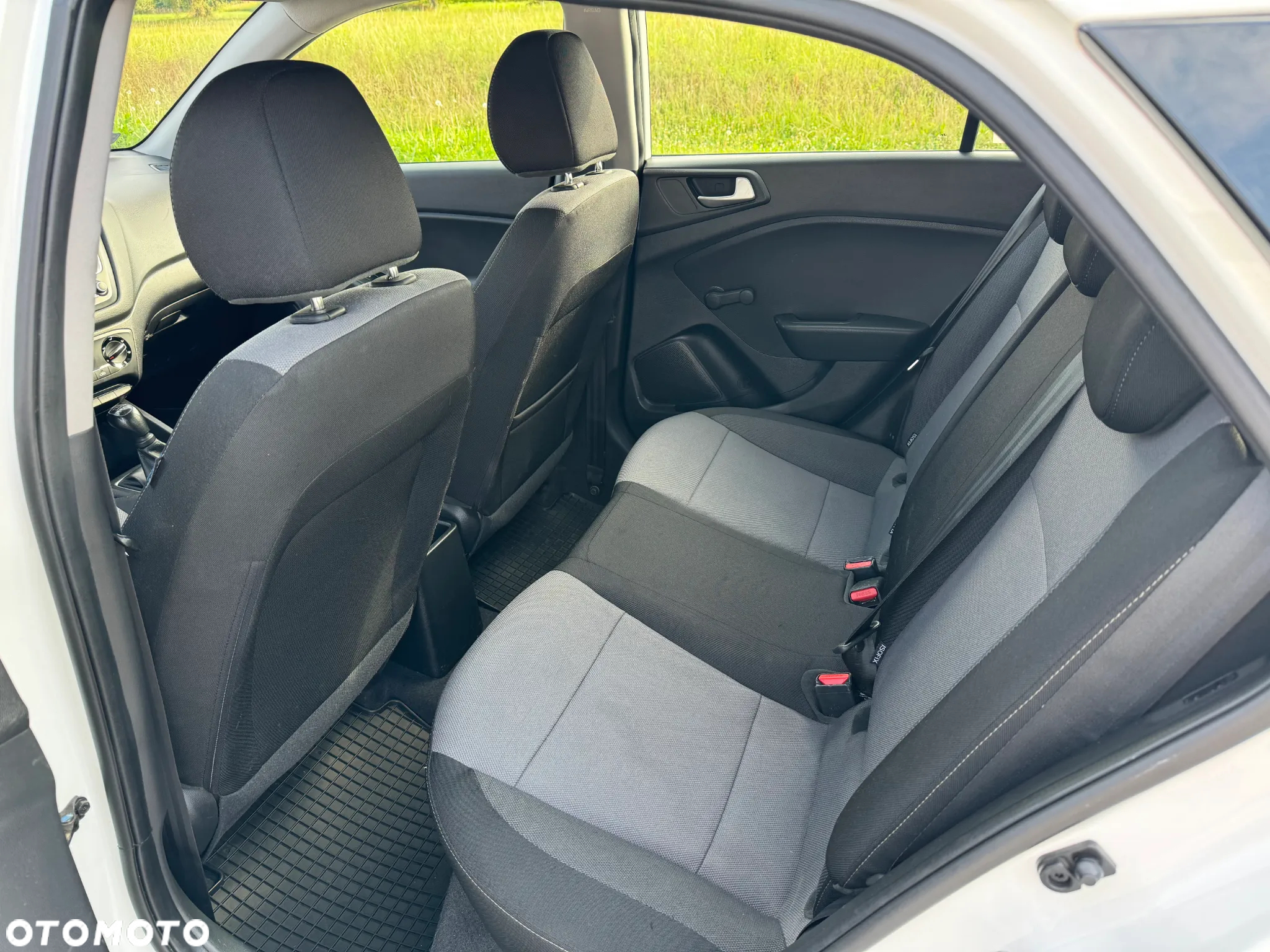 Hyundai i20 - 19