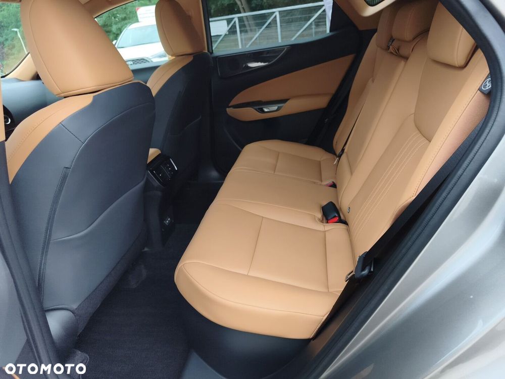 Lexus NX 350h Prestige 2WD - 15