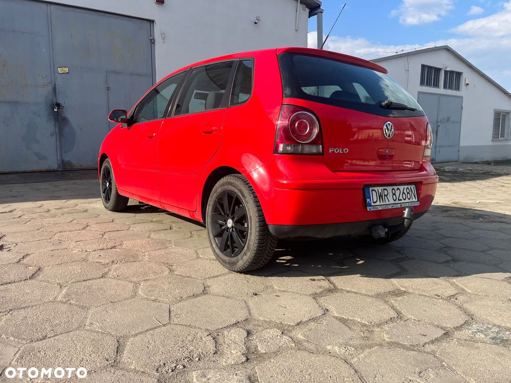 Volkswagen Polo 1.4 FSI Trendline - 2