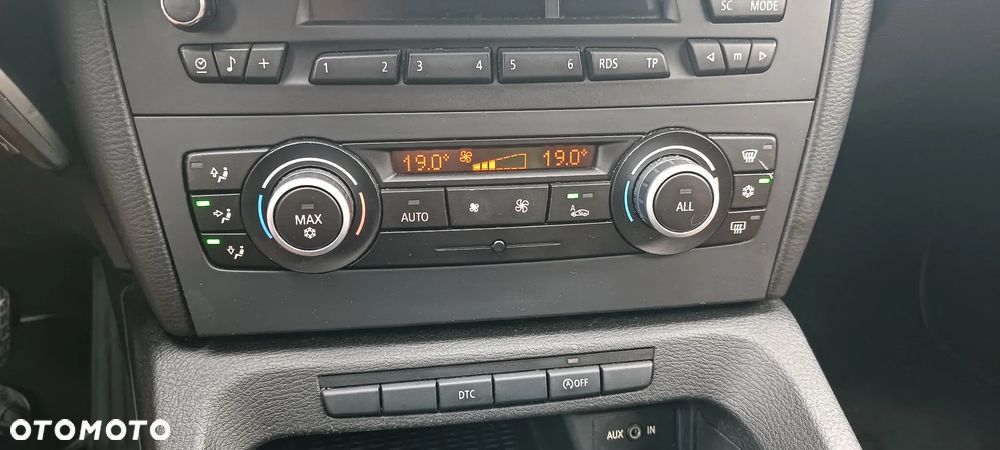 BMW X1 sDrive18d - 11