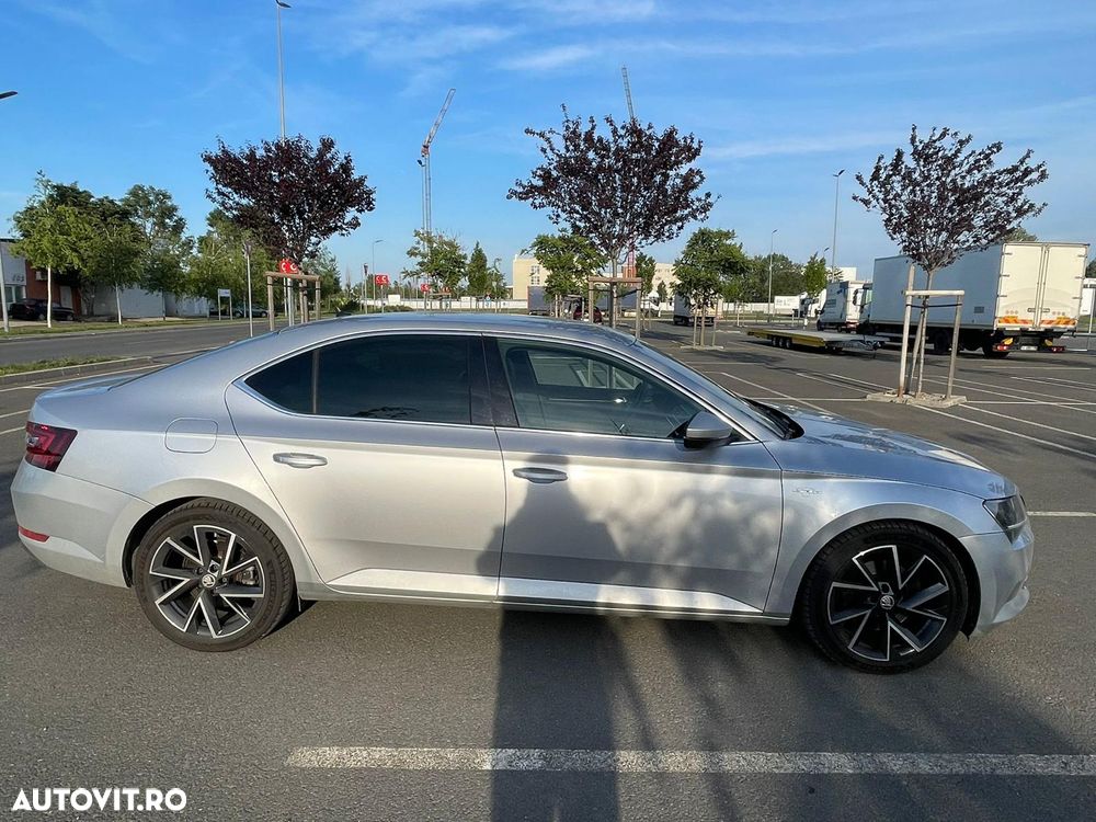 Skoda Superb 2.0 TDI 4X4 DSG L&K - 4