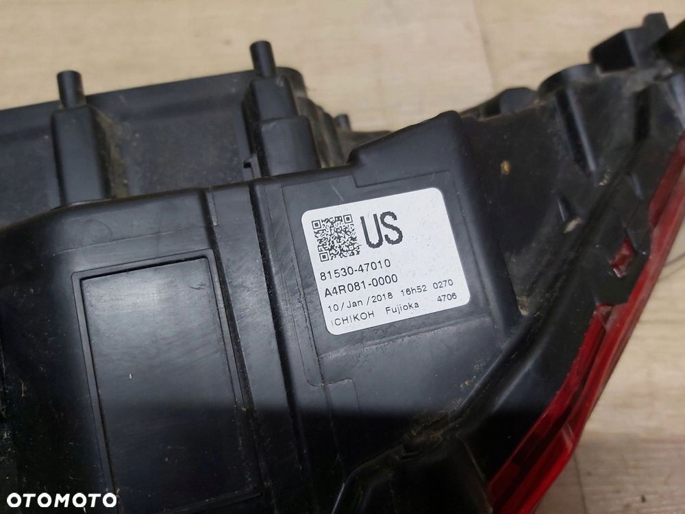 Toyota Prius PRIME Plug in lampa tył prawa w zderzak - 4