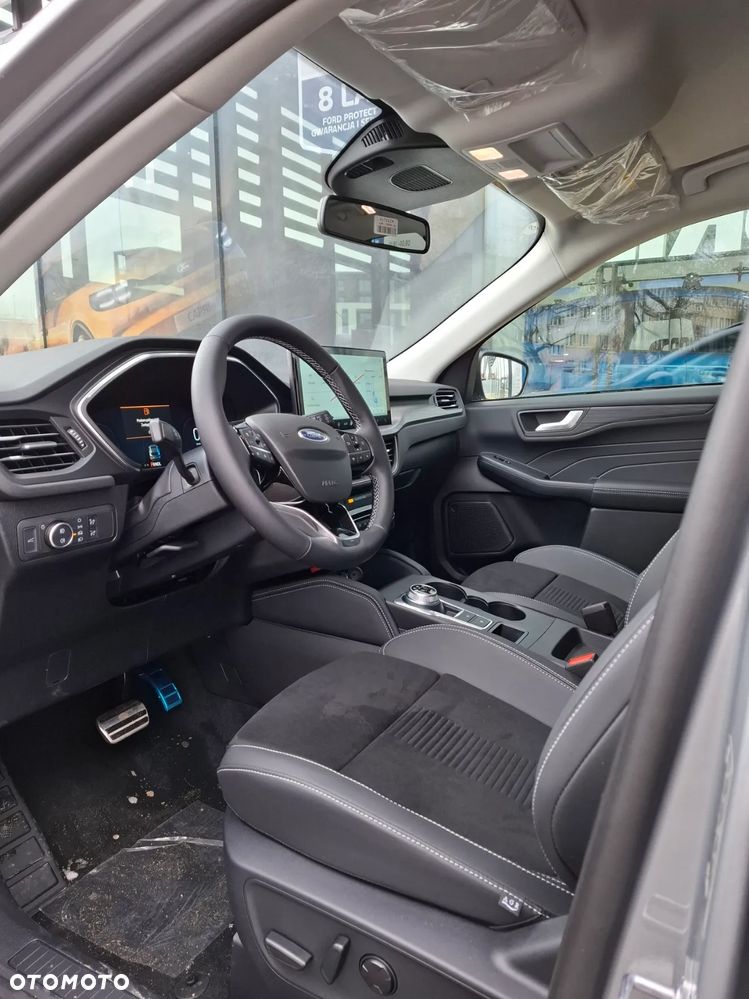 Ford Kuga - 10