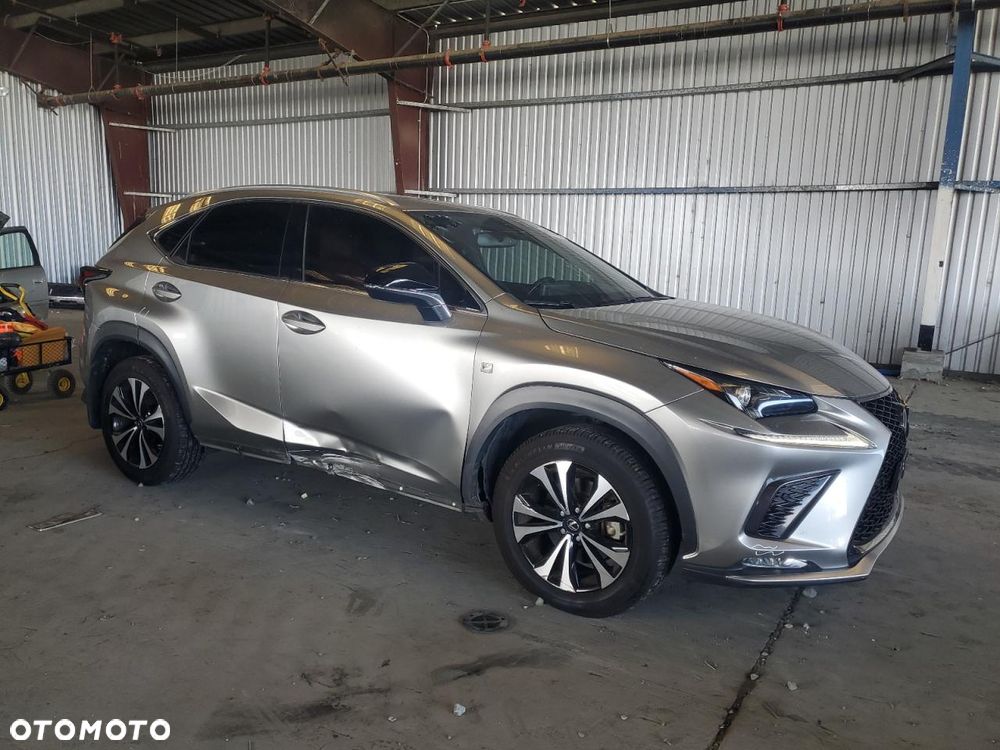 Lexus NX 300 AWD - 2