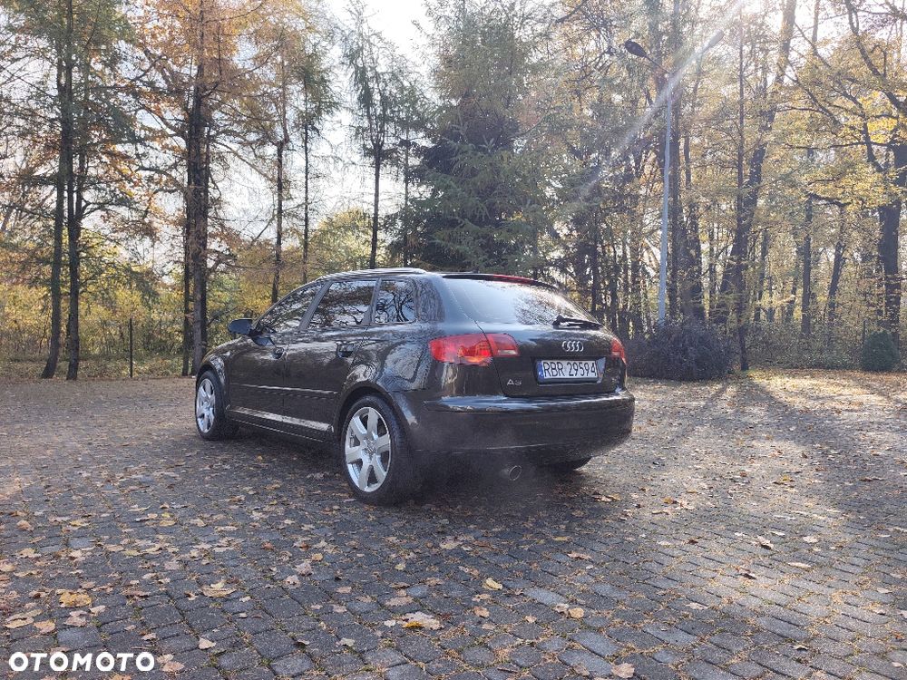Audi A3 Sportback - 3
