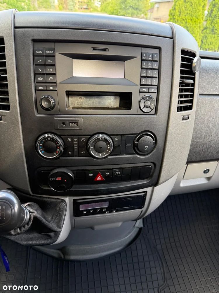 Mercedes-Benz Sprinter - 8
