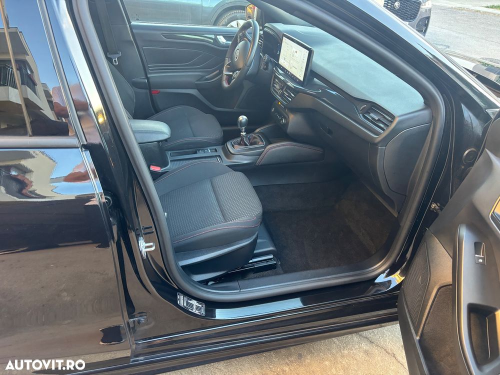 Ford Focus 1.0 EcoBoost 6MT MHEV ST-Line X - 6