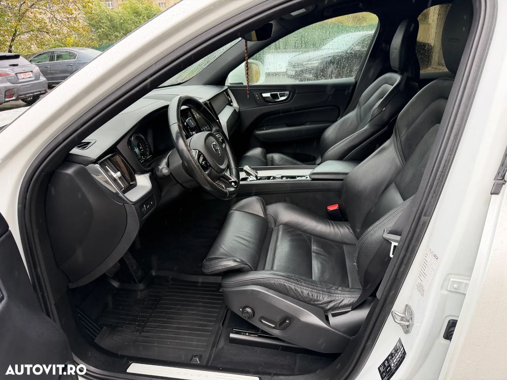 Volvo XC 60 T8 AWD Recharge Geartronic Inscription - 4
