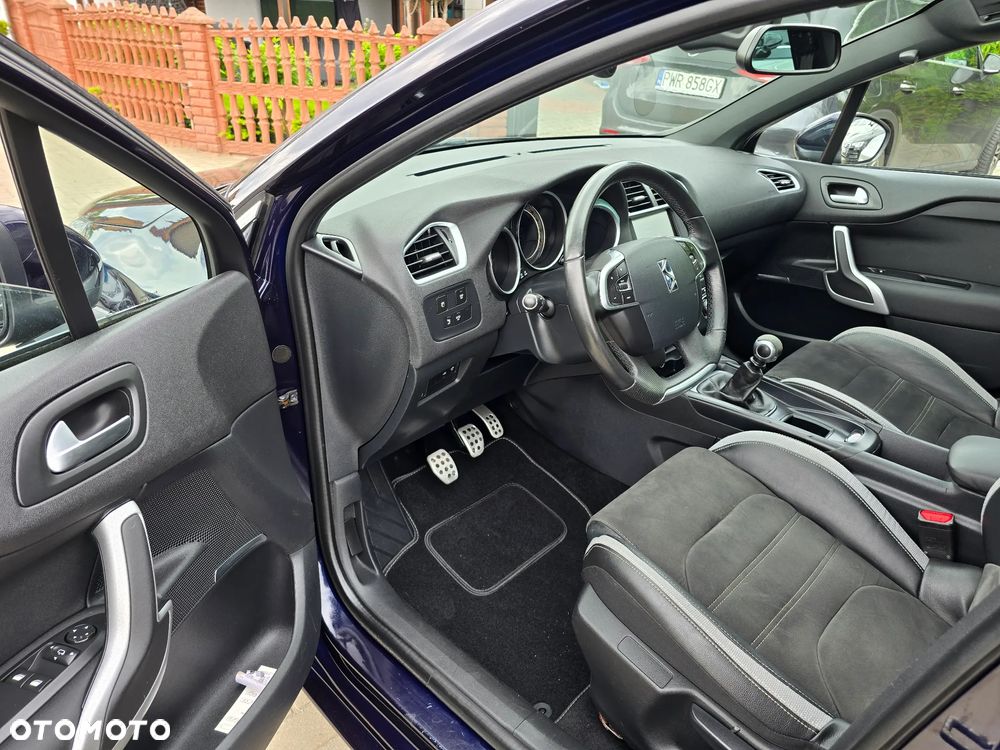 DS Automobiles DS 4 - 8