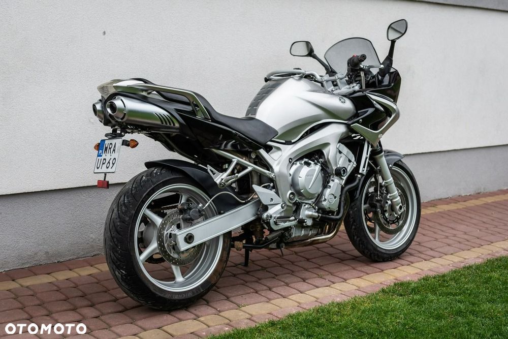 Yamaha FZ - 3
