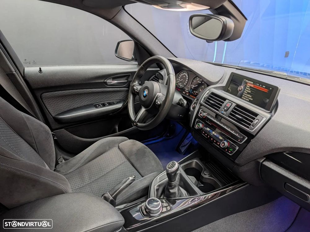BMW 116 d Pack M - 21
