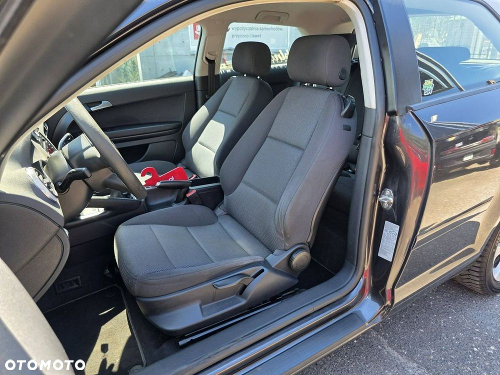 Audi A3 3-drzwiowe 1.6 Attraction - 6