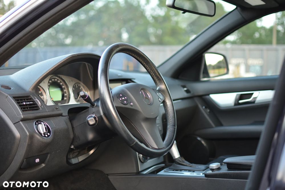 Mercedes-Benz Klasa C 320 CDI DPF 4Matic 7G-TRONIC Avantgarde - 10