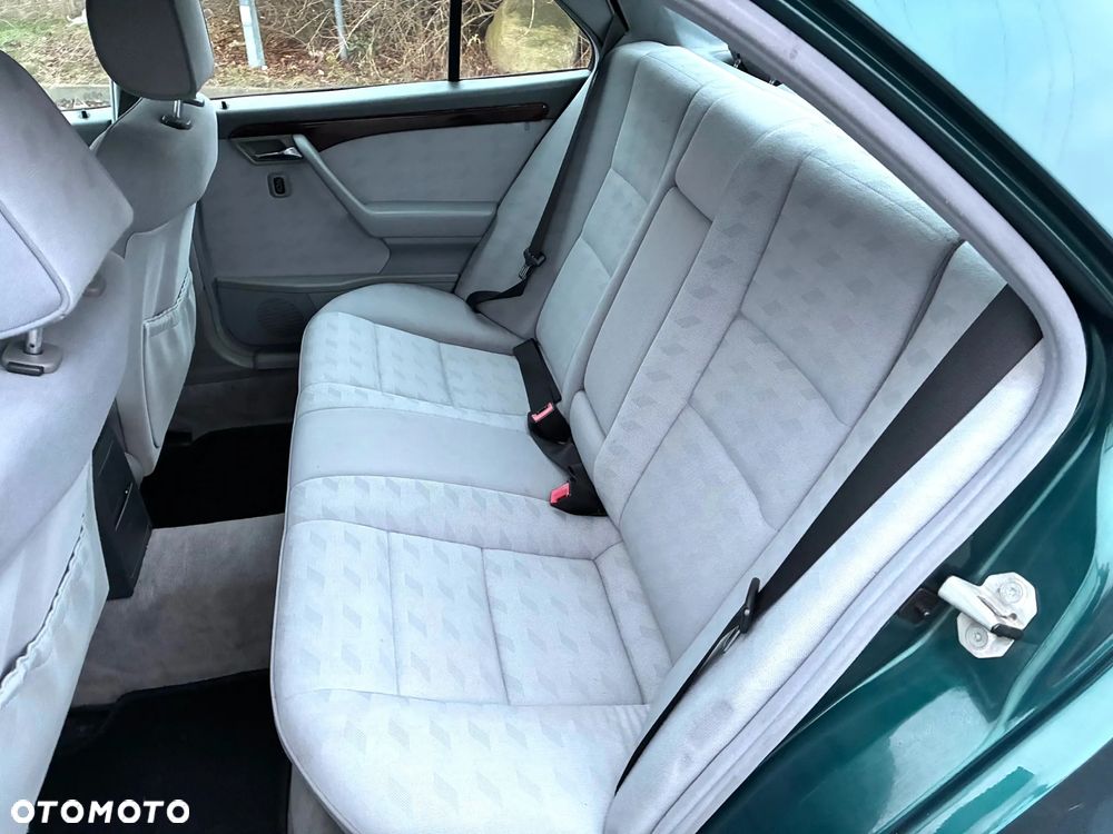 Mercedes-Benz Klasa C - 12