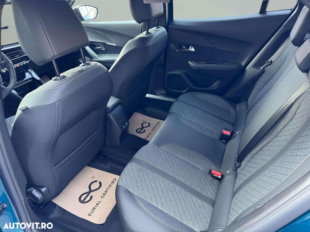 Peugeot 2008 1.2L e-DCS6 MHEV Allure - 13