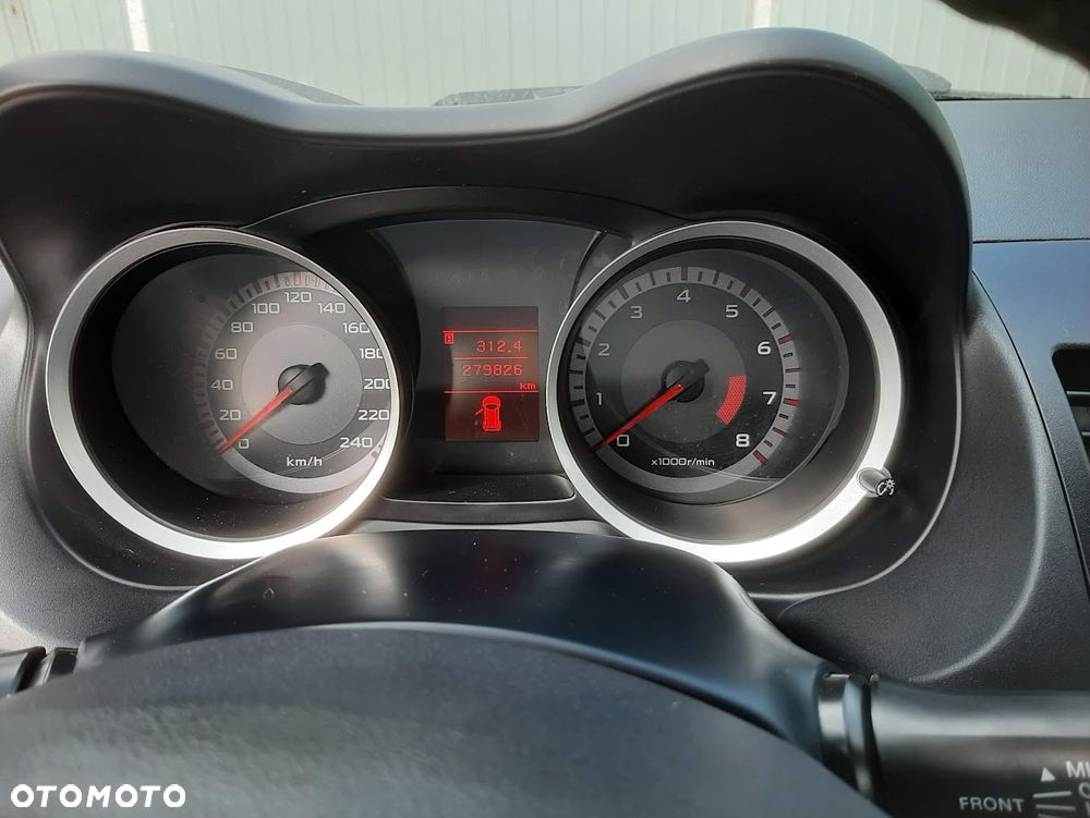 Mitsubishi Lancer 1.8 Invite - 6