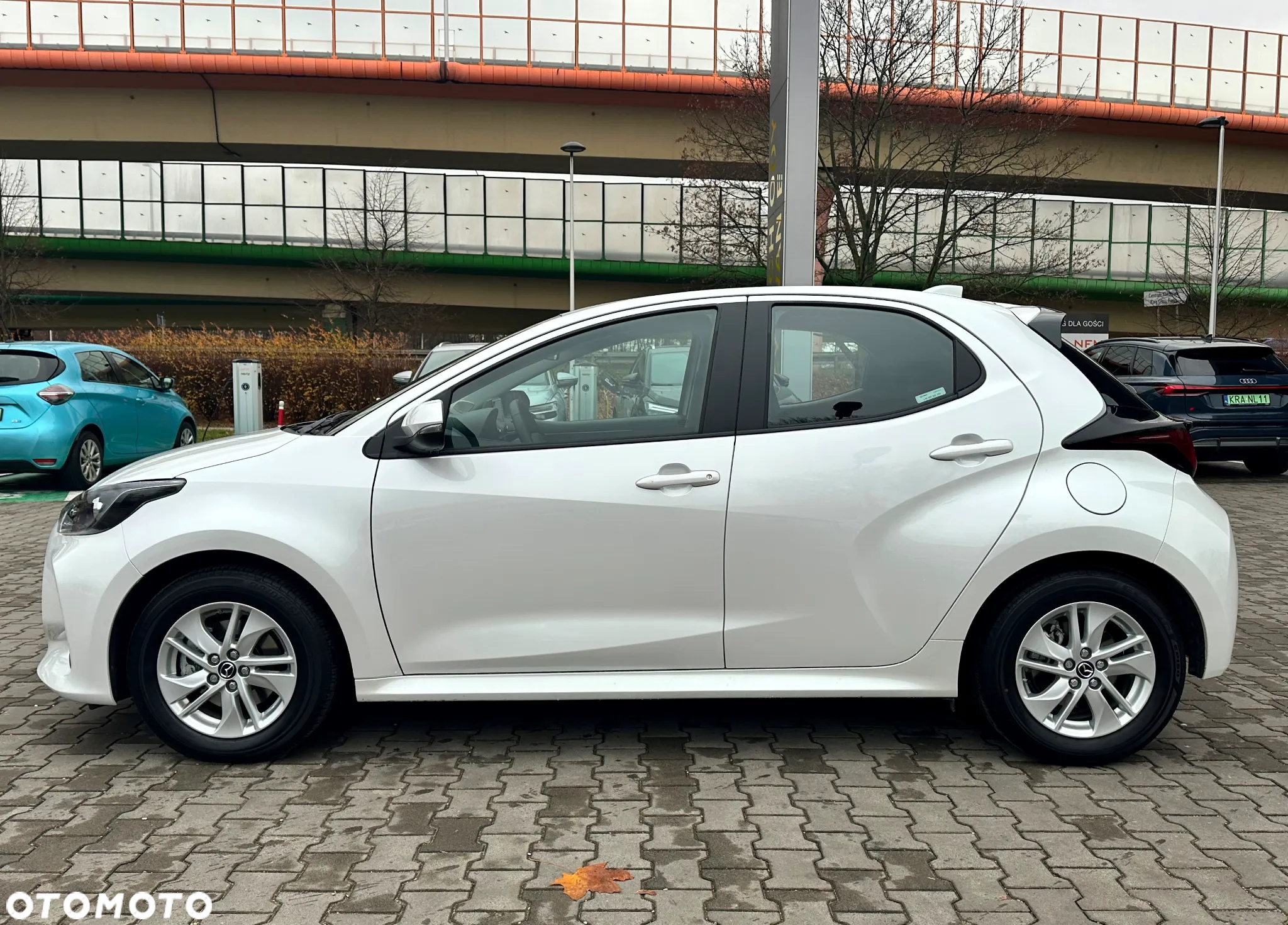 Mazda 2 - 4