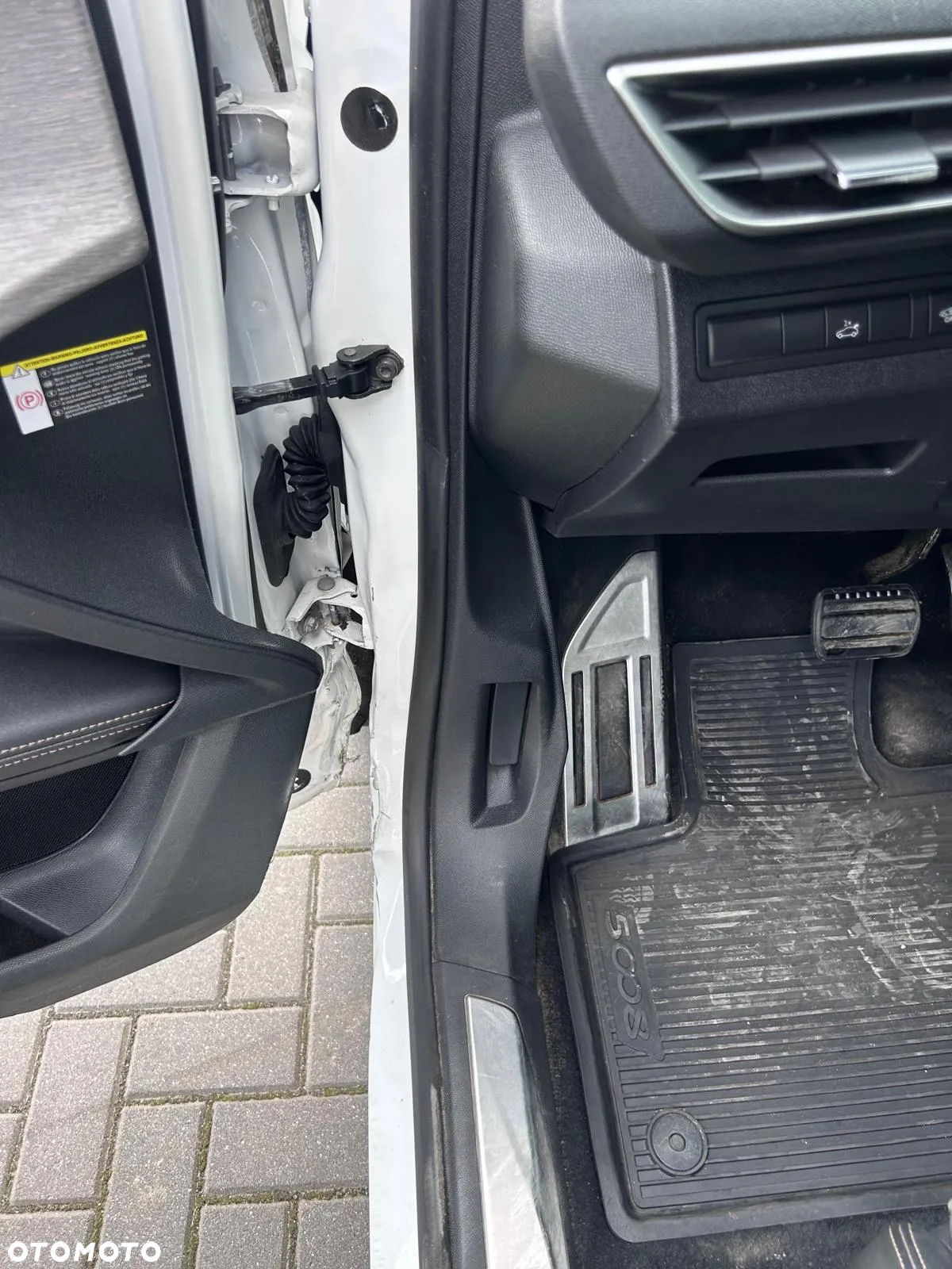 Peugeot 5008 2.0 BlueHDI GT S&S EAT8 - 28