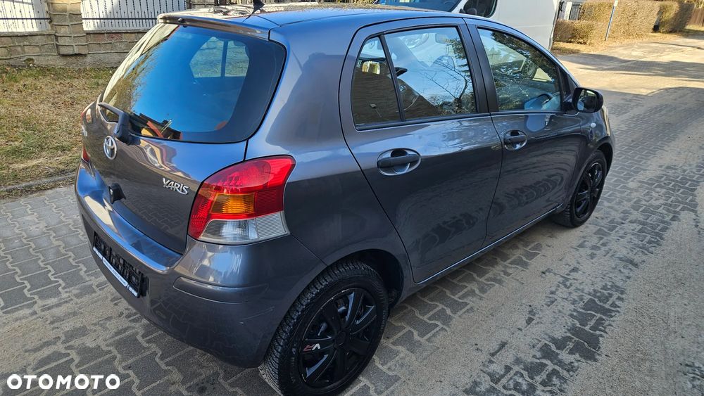 Toyota Yaris 1.0 Terra A/C - 3