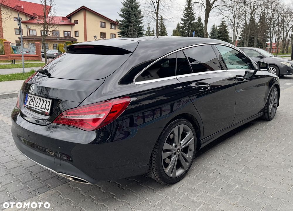 Mercedes-Benz CLA 180 7G-DCT AMG Line - 4