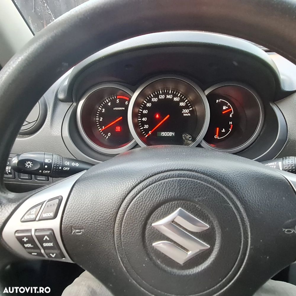 Suzuki Grand Vitara - 10
