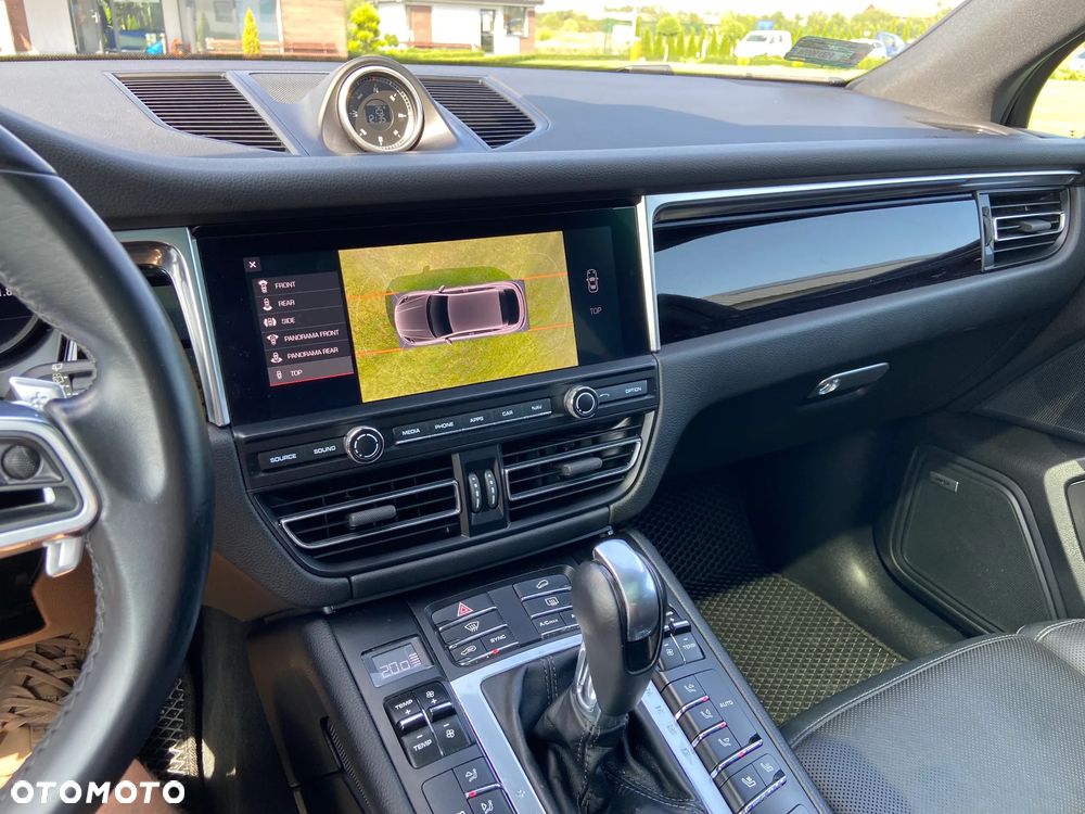 Porsche Macan - 36