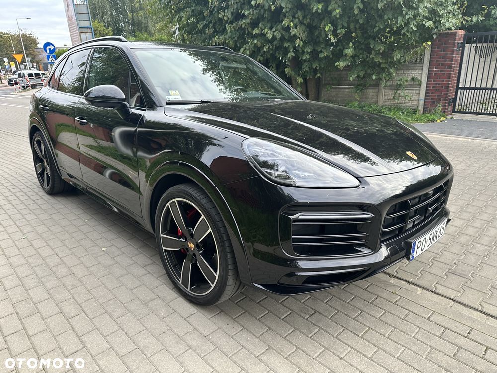 Porsche Cayenne GTS - 5