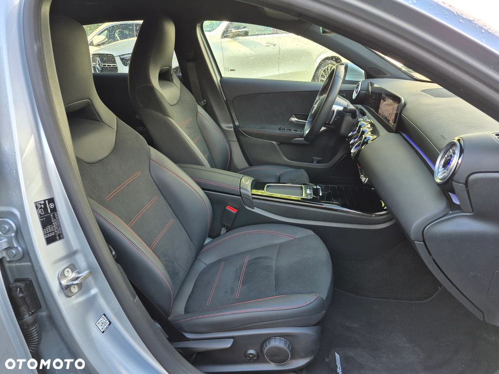 Mercedes-Benz Klasa A 200 AMG Line 7G-DCT - 31