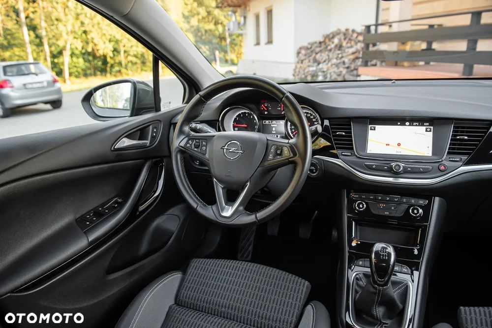Opel Astra 1.2 Turbo Start/Stop Design&Tech - 26