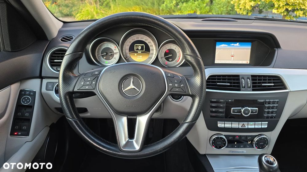 Mercedes-Benz Klasa C 180 BlueEFFICIENCY Avantgarde - 14