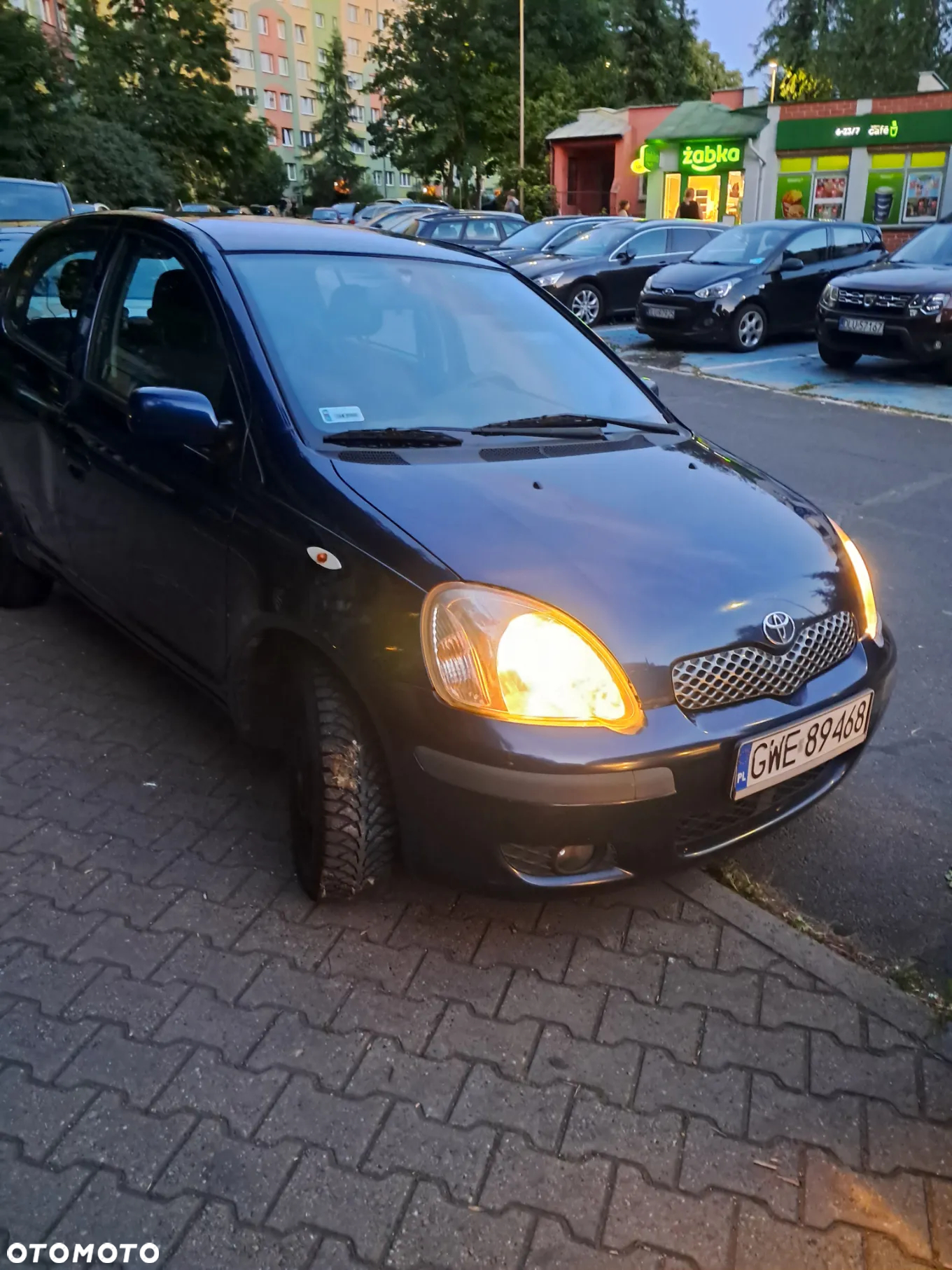 Toyota Yaris 1.0 Base - 2
