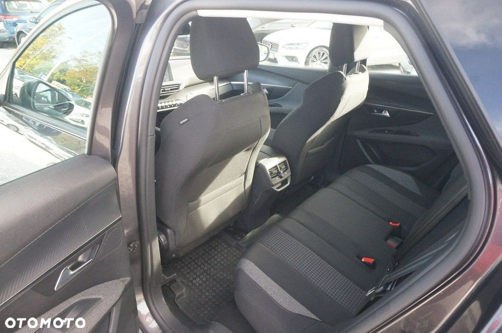Peugeot 3008 1.2 PureTech Active Pack S&S - 23