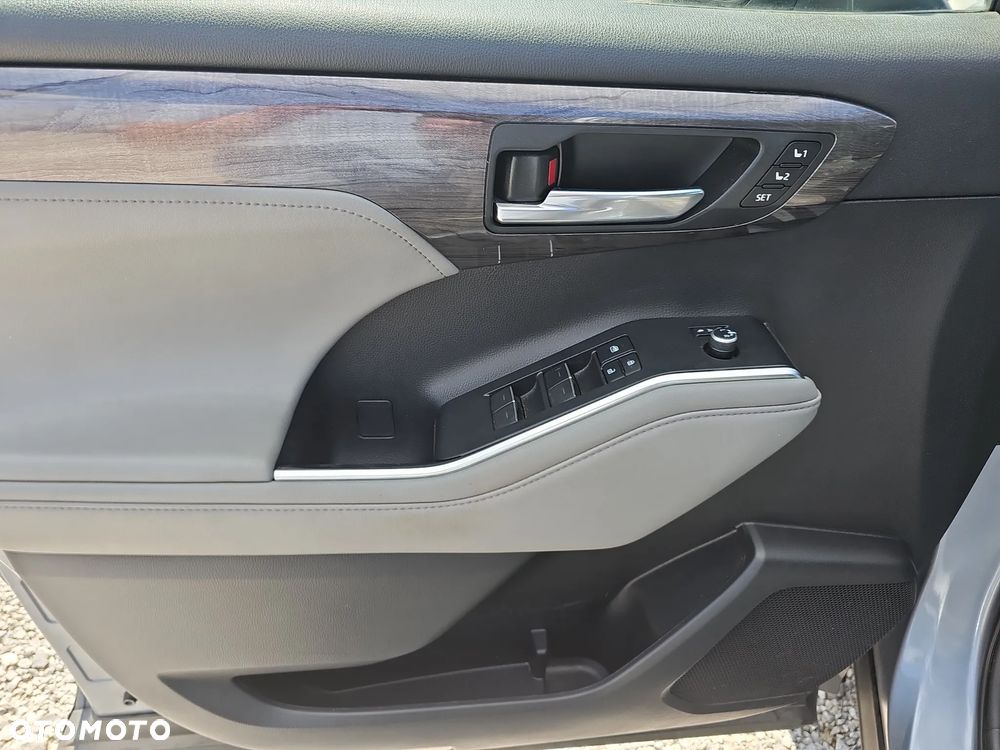 Toyota Highlander 2.5 Hybrid Executive - 13
