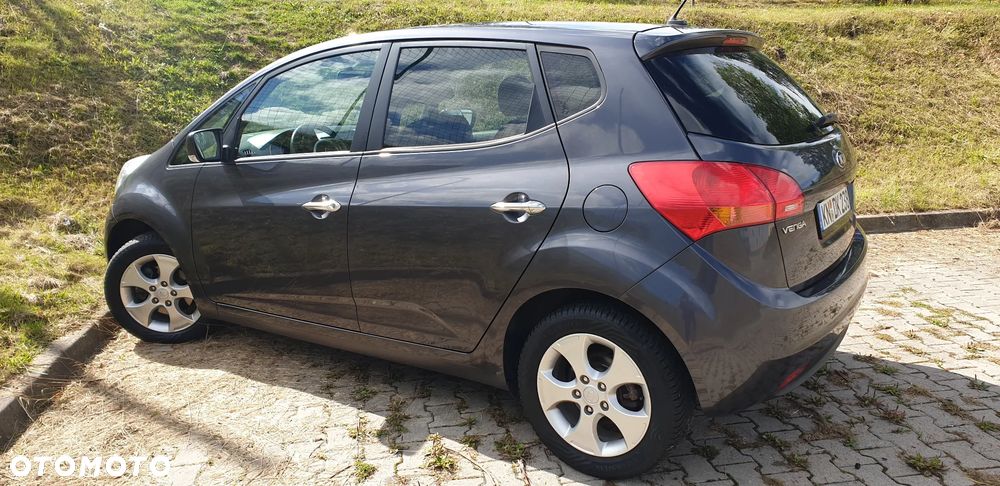 Kia Venga 1.6 Business Line - 16