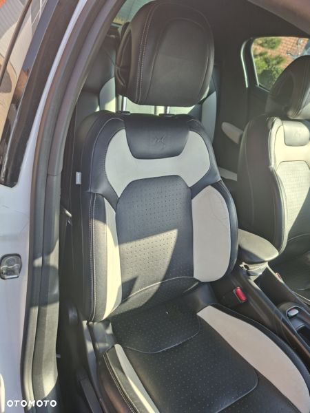 DS Automobiles DS 4 - 23