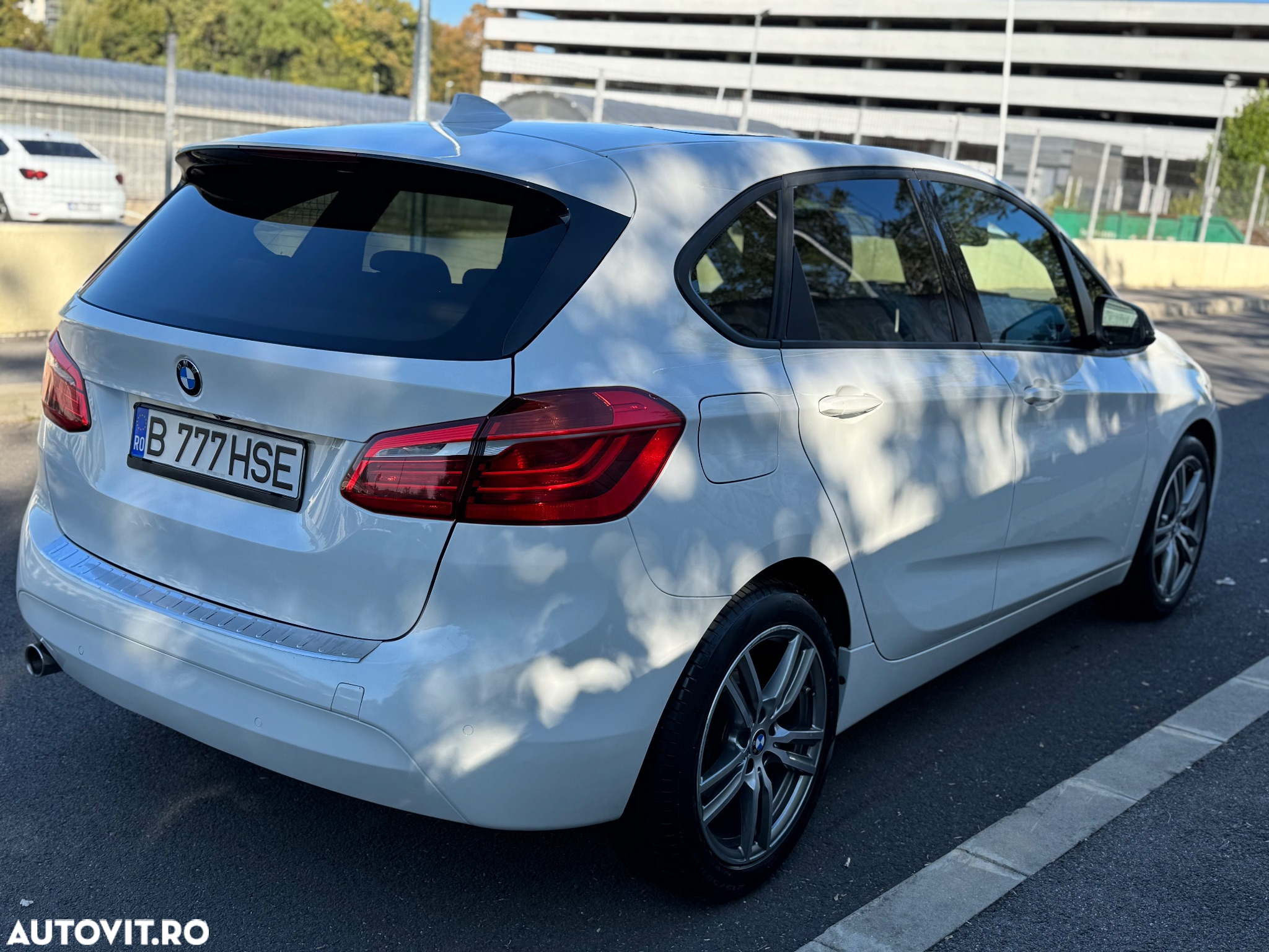 BMW Seria 2 216d Standard - 5