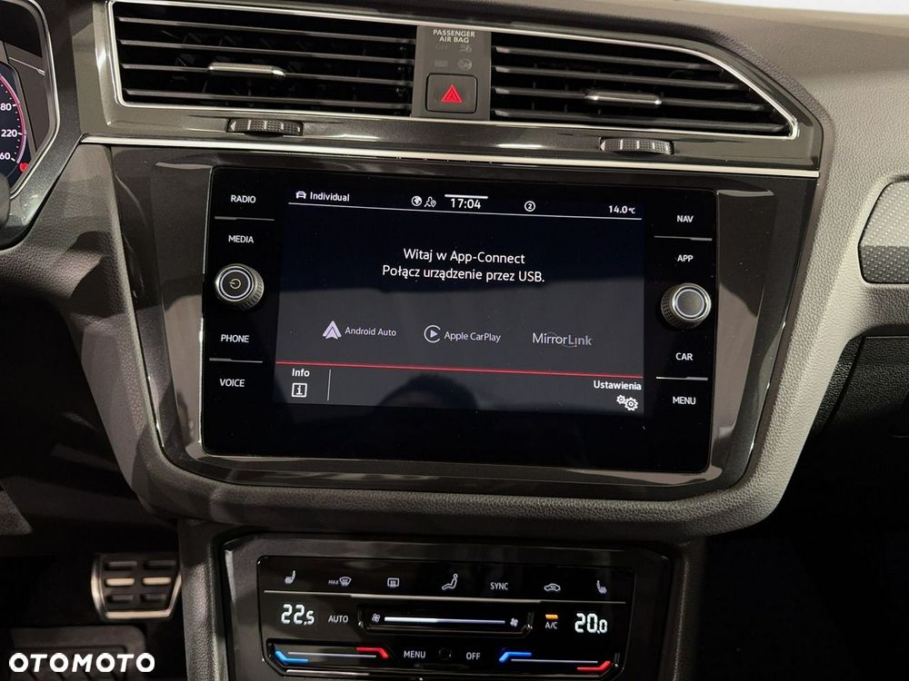 Volkswagen Tiguan - 26
