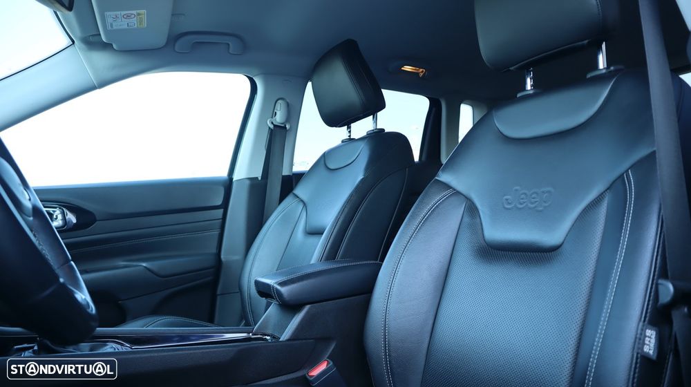 Jeep Compass 1.3 T Limited DCT - 23