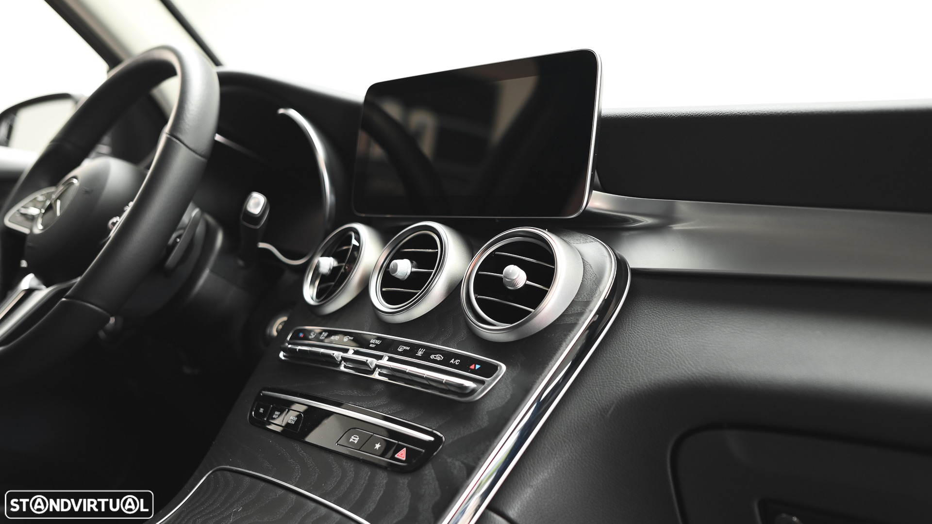 Mercedes-Benz GLC 300 Coupe de 4Matic 9G-TRONIC - 38