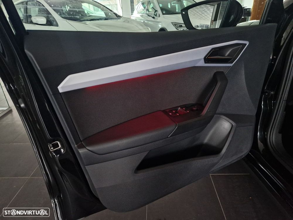 SEAT Arona 1.0 TSI FR - 11