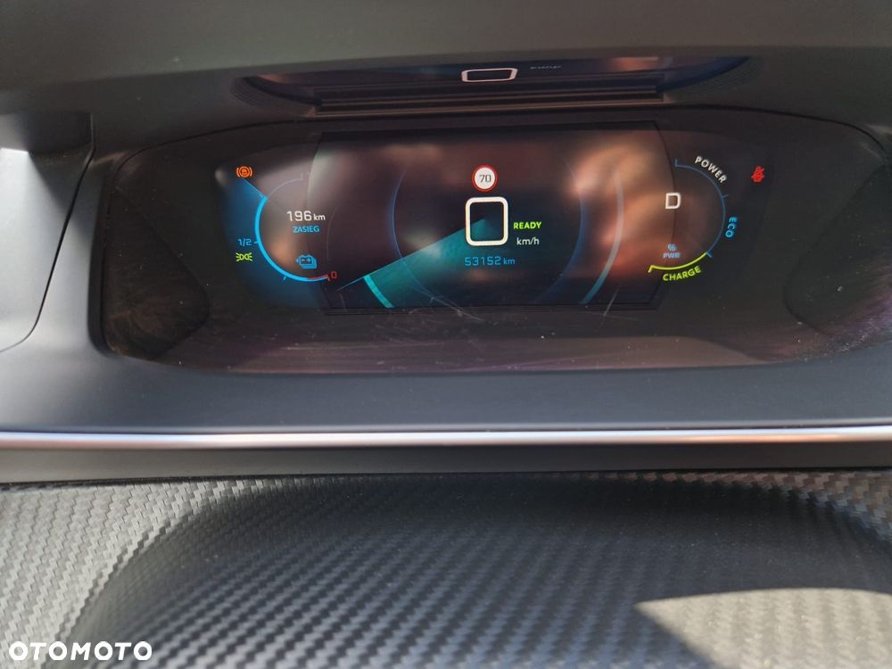 Peugeot 208 - 18