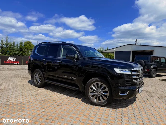 Toyota Land Cruiser - 2