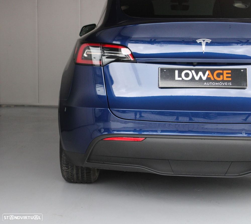 Tesla Model Y Long Range Dual Motor AWD - 25