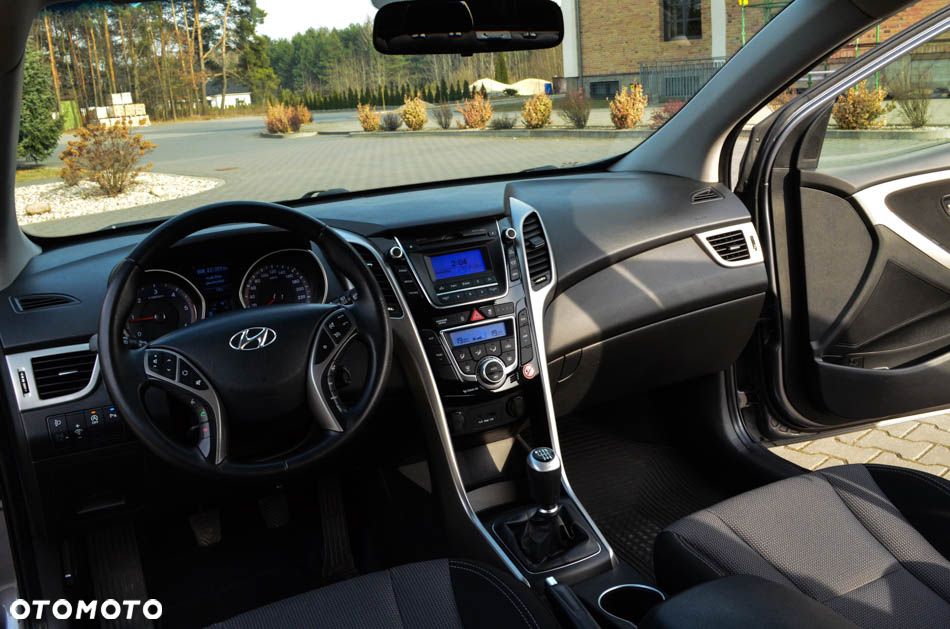 Hyundai i30 1.6 CRDi Premium - 32