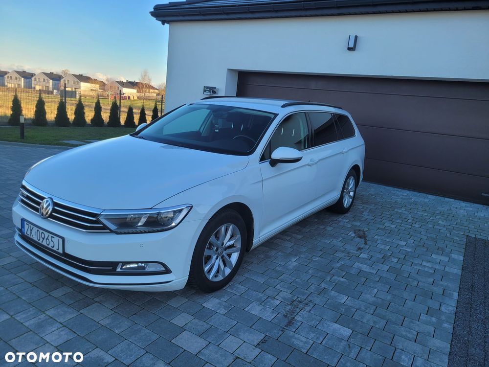 Volkswagen Passat 2.0 TDI (BlueMotion Technology) DSG Comfortline - 12
