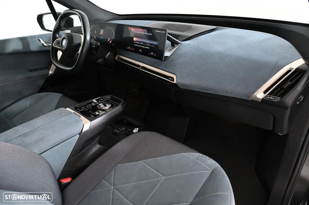 BMW iX xDrive 40 - 27