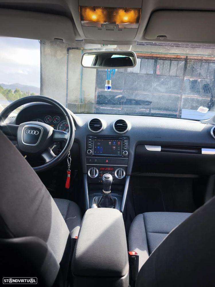 Audi A3 1.6 TDI Attraction - 16